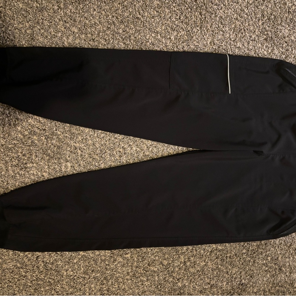 Women’s infinity scrub joggers